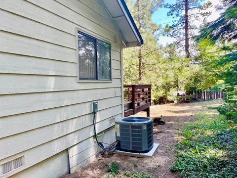 740 Oregon St, Weed, CA 96094 photo 19