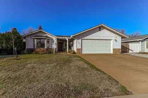 1750 Sterling Dr, Redding, CA 96003 photo 2