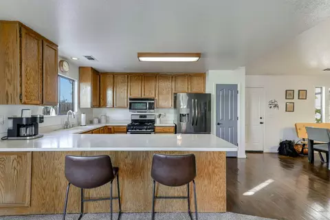 1750 Sterling Dr, Redding, CA 96003 photo 11