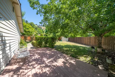488 Tourmaline Way, Redding, CA 96003 photo 18