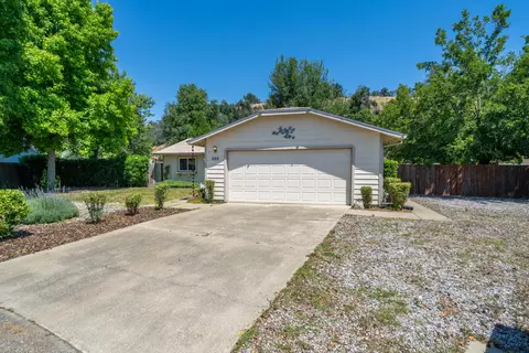 488 Tourmaline Way, Redding, CA 96003 photo 2