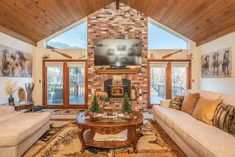 134 Chimariko Rd, Junction City, CA 96048 photo 16