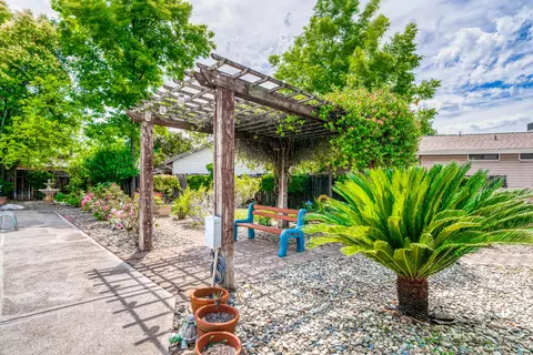 1888 Forest Glen Ct, Redding, CA 96002 photo 21