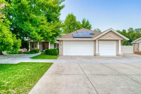 4012 Calliope Ct, Redding, CA 96002