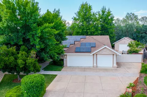 4012 Calliope Ct, Redding, CA 96002 photo 3
