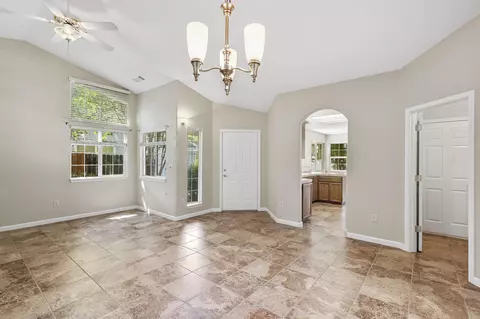 253 Yolla Bolly Trl, Redding, CA 96003 photo 3
