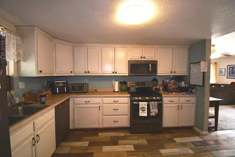36901 Holly Ave, Burney, CA 96013 photo 11