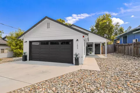 1835 Grandview Ave, Redding, CA 96001 photo 2