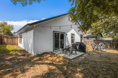 1835 Grandview Ave, Redding, CA 96001 photo 26