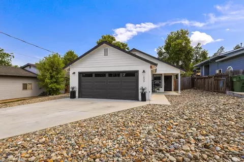 1835 Grandview Ave, Redding, CA 96001
