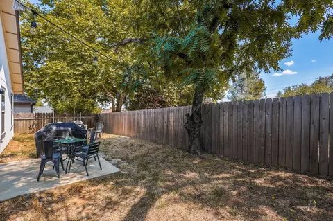 1835 Grandview Ave, Redding, CA 96001 photo 29