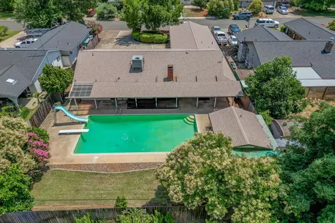 1888 Cameo Ct, Redding, CA 96002