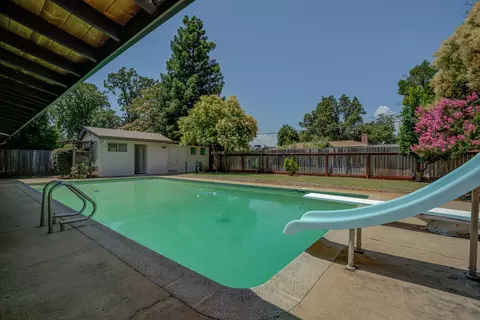 1888 Cameo Ct, Redding, CA 96002 photo 9