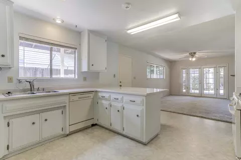 1888 Cameo Ct, Redding, CA 96002 photo 29