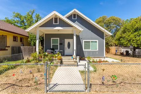 1315 1st St, Red Bluff, CA 96080 photo 2
