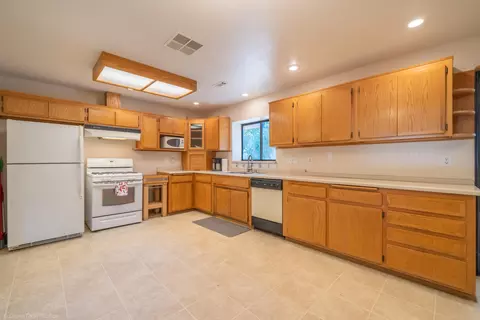 Undisclosed, Redding, CA 96001 photo 16