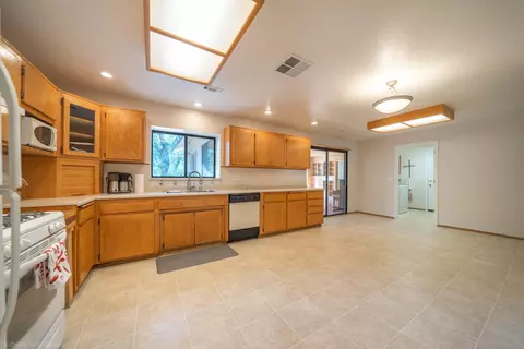 Undisclosed, Redding, CA 96001 photo 17