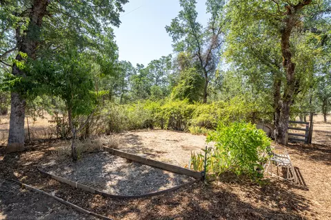 Undisclosed, Redding, CA 96001 photo 52