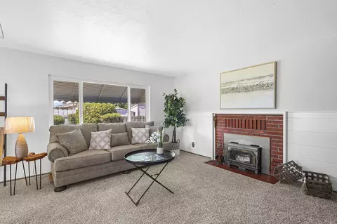 655 Lincoln St, Redding, CA 96001 photo 6