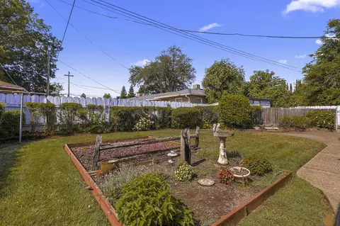 655 Lincoln St, Redding, CA 96001 photo 36