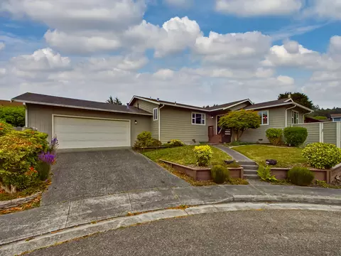6241 Abrahamsen Ct, Eureka, CA 95503 photo 2