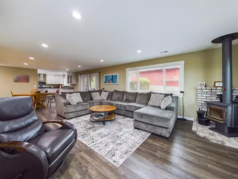 6241 Abrahamsen Ct, Eureka, CA 95503 photo 5