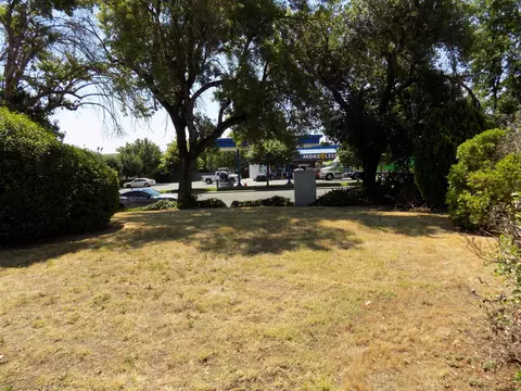 1720 Walnut St, Red Bluff, CA 96080 photo 25