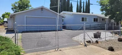 3221 Jordan Ln, Redding, CA 96003 photo 2