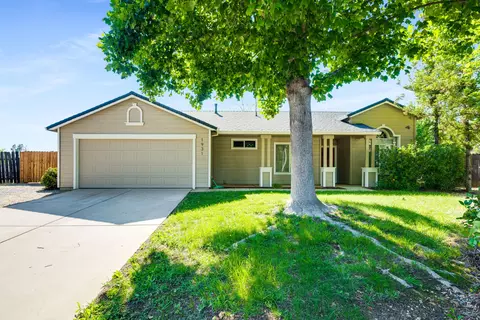 1931 Alexis Ct, Redding, CA 96002