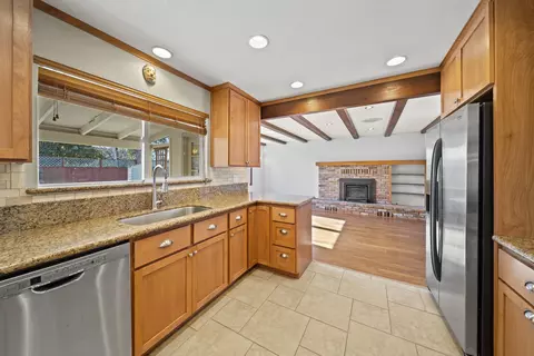 545 Estate St, Redding, CA 96002 photo 10