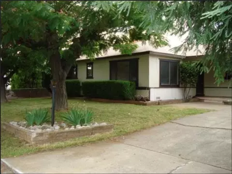 2598 Hawn Ave, Redding, CA 96002