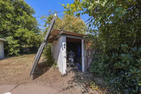 1970 Wilder Dr, Redding, CA 96001 photo 28