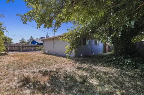 1970 Wilder Dr, Redding, CA 96001 photo 29