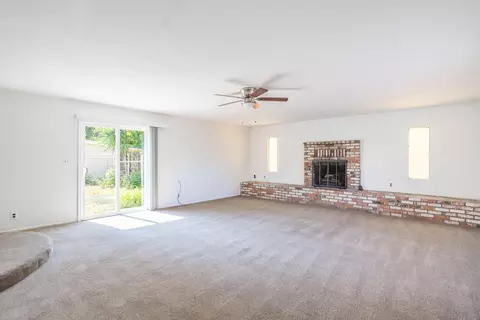 1105 5th St, Redding, CA 96002 photo 4