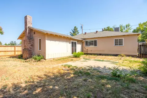 1105 5th St, Redding, CA 96002 photo 11