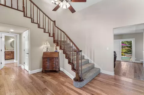 2148 Hope Ln, Redding, CA 96003 photo 5