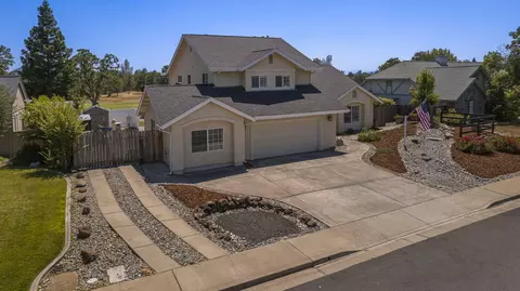 2148 Hope Ln, Redding, CA 96003 photo 2