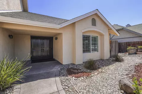 2148 Hope Ln, Redding, CA 96003 photo 3