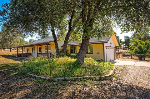 12265 Randolph Rd, Redding, CA 96003 photo 2