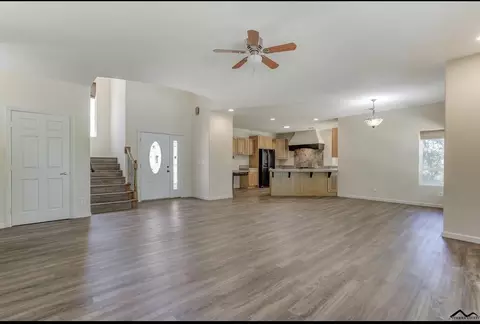 14748 Molluc Dr, Red Bluff, CA 96080 photo 4