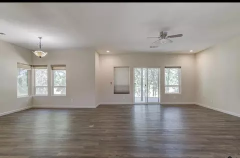 14748 Molluc Dr, Red Bluff, CA 96080 photo 2