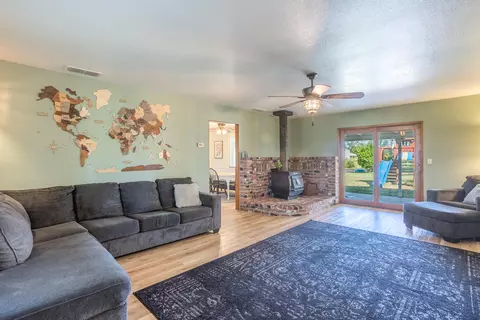 1455 3rd St, Anderson, CA 96007 photo 6