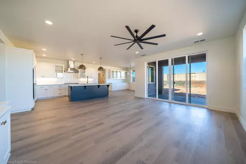 3052 Spencer Trl, Redding, CA 96002 photo 10