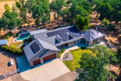 9562 Quarter Horse Ln, Palo Cedro, CA 96073
