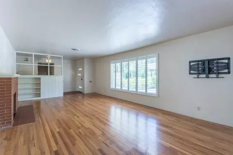 1015 Redbud Dr, Redding, CA 96001 photo 3