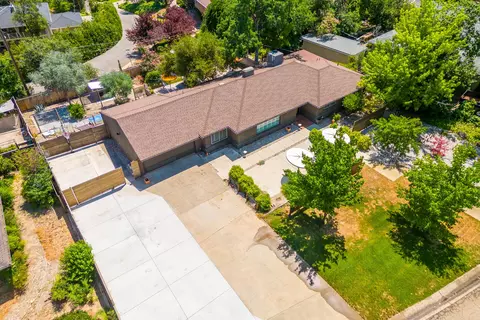 1015 Redbud Dr, Redding, CA 96001 photo 20