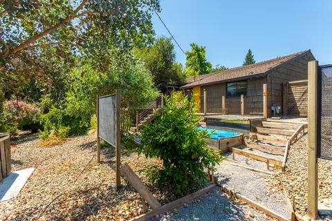 1015 Redbud Dr, Redding, CA 96001 photo 27