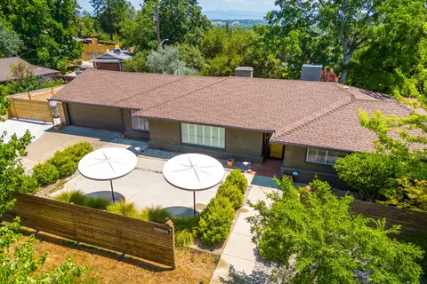 1015 Redbud Dr, Redding, CA 96001