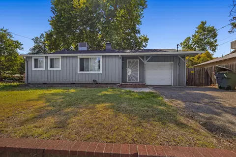 1212 C St, Redding, CA 96002 photo 2