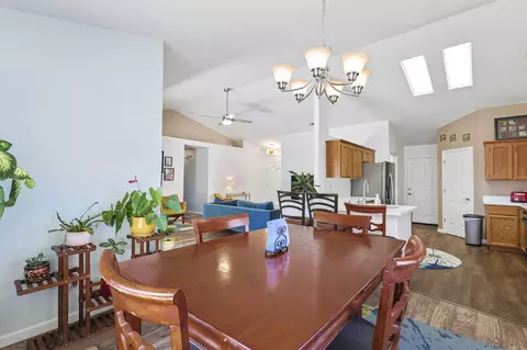 1305 Hermitage Ct, Redding, CA 96002 photo 13